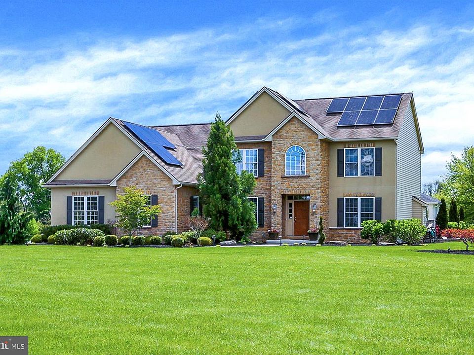 1st image of 107 Woods Dr