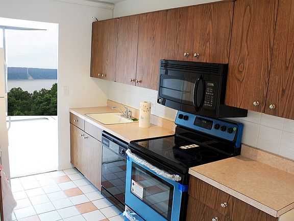 2nd image of 3 David Ln APT 8O