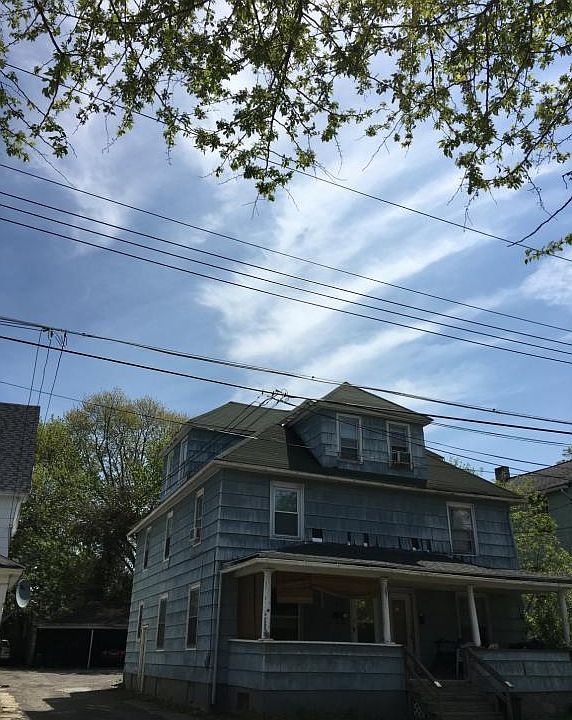 2nd image of 207 Cleveland Ave