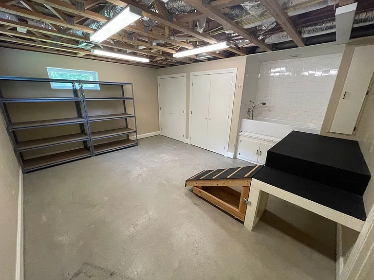 105 Norman Ln — Photo 21