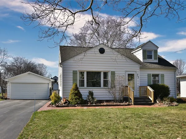 35 Idlewood Dr, Brockport, NY 14420