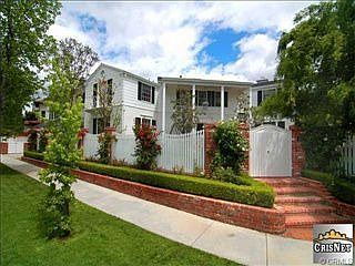 2nd image of 10063 Toluca Lake Ave