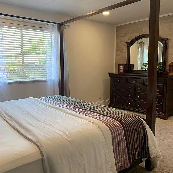 1429 Saint James Pkwy — Photo 11