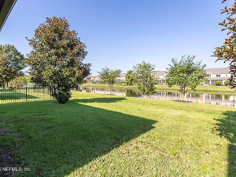 14024 Corrine Cir — Photo 27