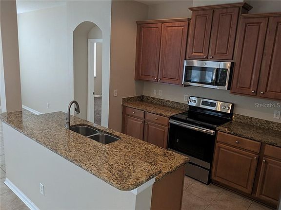5th image of 7937 Camden Woods Dr