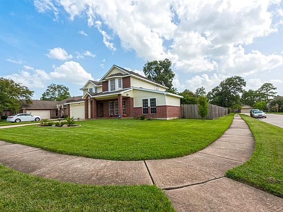 3rd image of 22547 Red Pine Dr