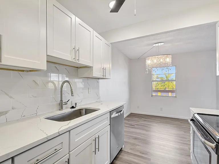 4015 Cornwall Dr #A — Photo 11
