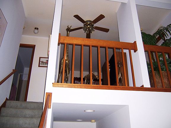 5th image of 1867 Balmoral Dr
