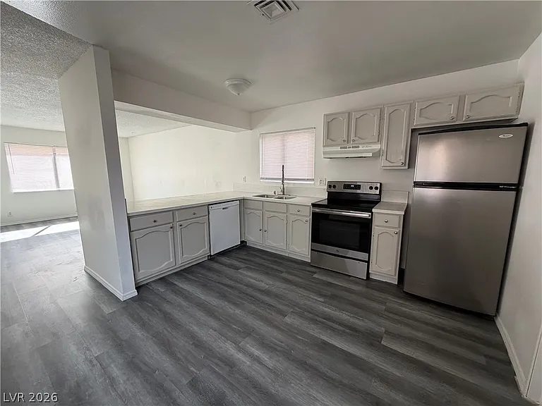 5206 Golden Ln #B — Photo 13