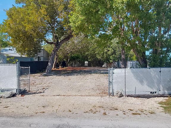 3rd image of 245 Cuba Rd