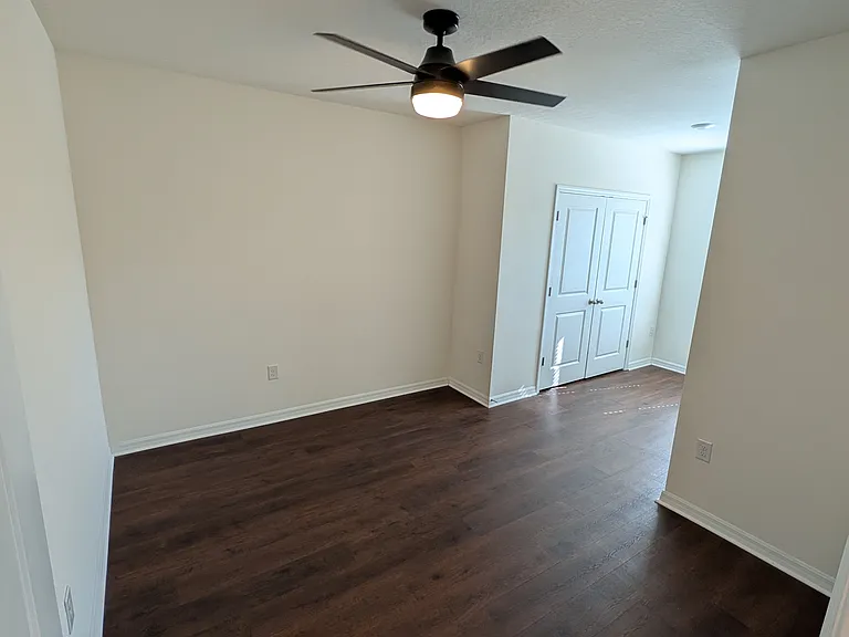 2926 Suncoast Plains Dr — Photo 21