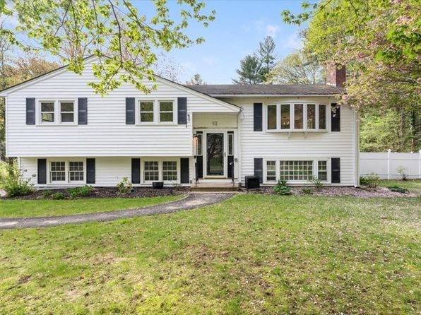 52 Sleigh Rd, Chelmsford, MA 01824