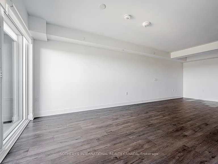 585 Bloor St E #2124 — Photo 13