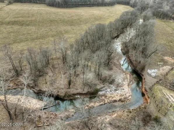 18284 Two Gazelle Dr #B, Neosho, MO 64850