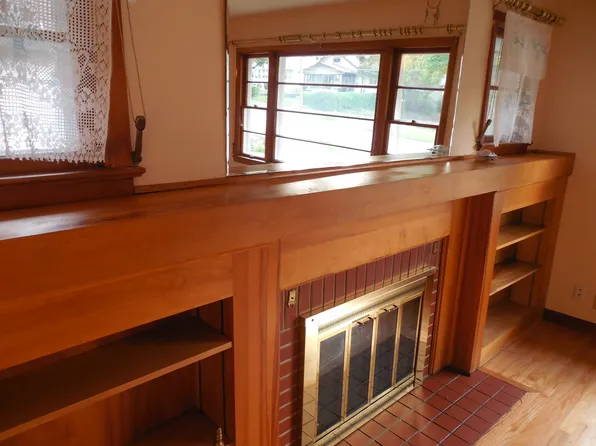 (undisclosed Address), Rockford, IL 61107