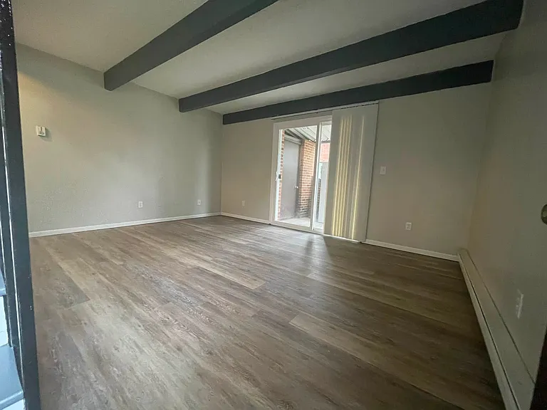 827 Orchard St #6 — Photo 4