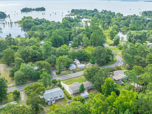 1107 Longpoint, Cross, SC 29436