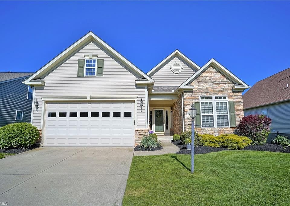 1st image of 850 Stonewater Dr