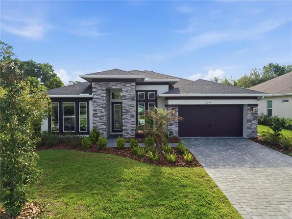 13444 Trailing Moss Dr, Dade City, FL 33525