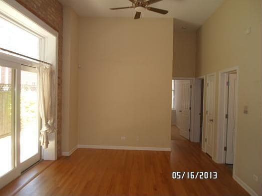 4th image of 834 N Wood St APT 1N