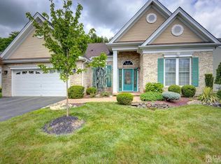 72 Turnberry Dr, Monroe Township, NJ 08831