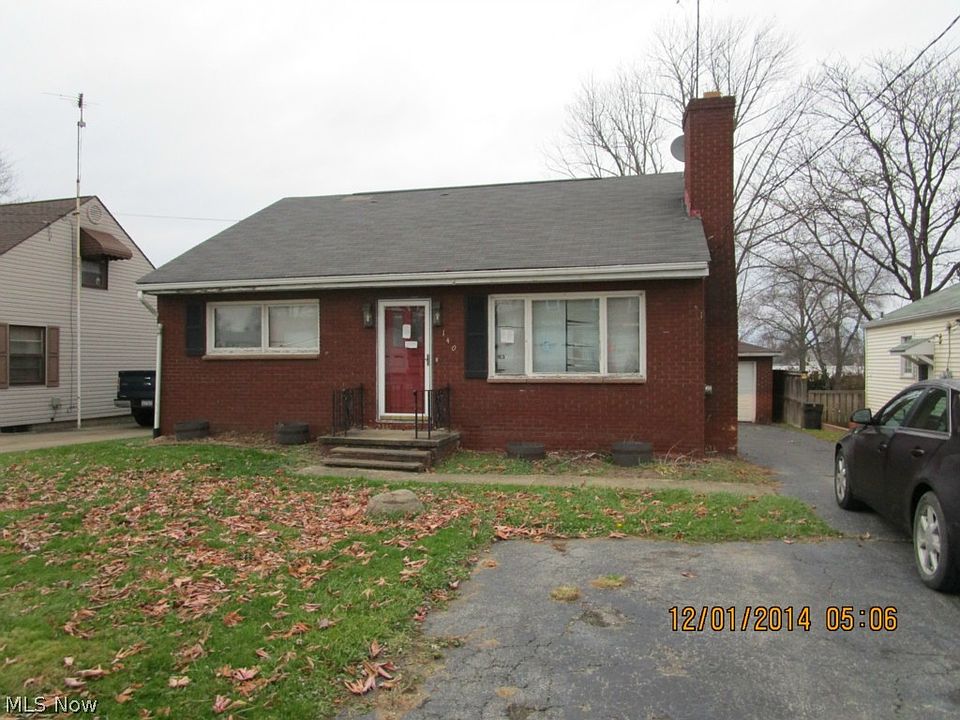 1st image of 140 Champion Ave W