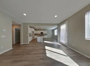 25411 Hibiscus Dr, Corona, CA 92883