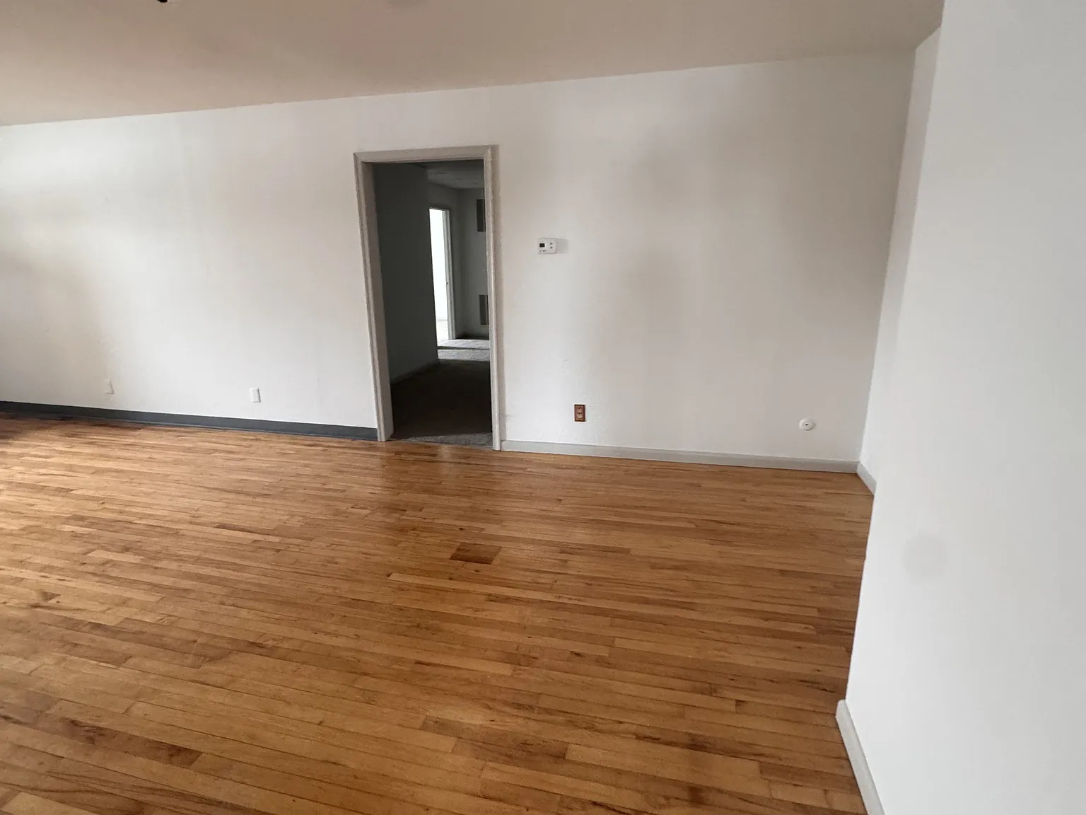 643 South Wood Street - 3 — Photo 3
