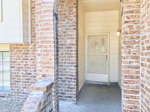 5th image of 2432 John Cox Pl