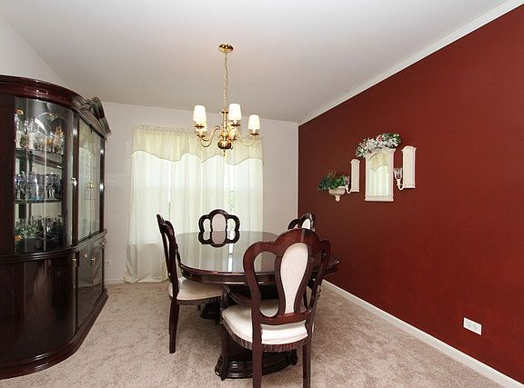 5th image of 1834 W Windsor Dr