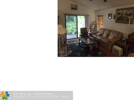 4th image of 806 Pine Way