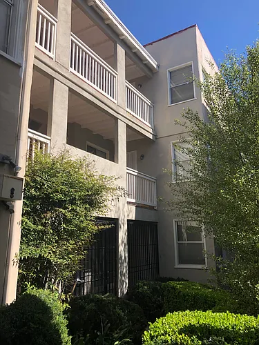 5-165 Belleview Dr #5 Photo 1