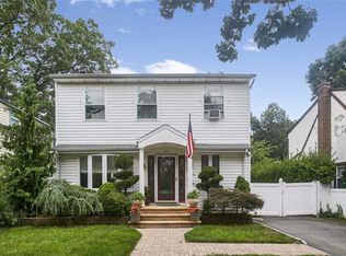 1109 Webber Ave, South Hempstead, NY 11550