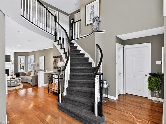 5th image of 150 Rowntree Dr
