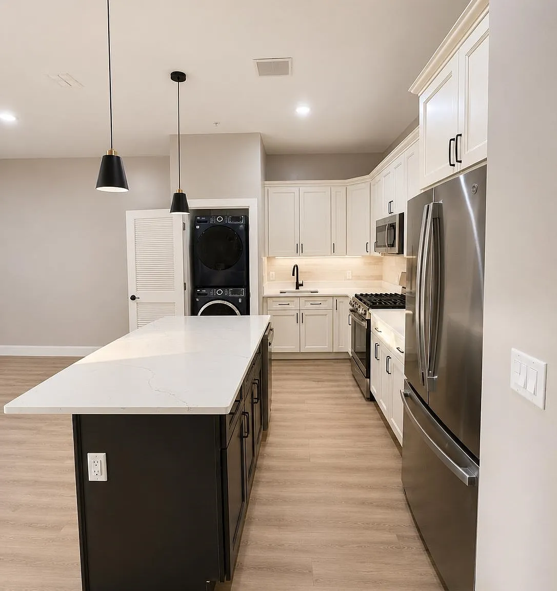 2 bed, 1.5 bath, 1100 sqft, $3,150 — Photo 1