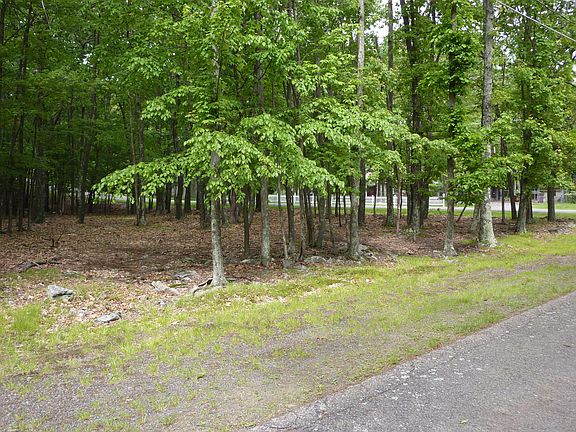 4th image of 892/893 Pico Ln