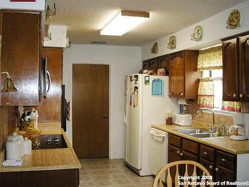 3rd image of 14423 LARKSTONE DR