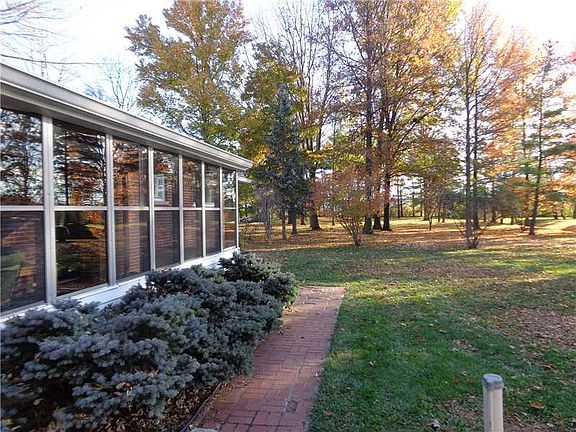 3rd image of 229 Shelton Dr