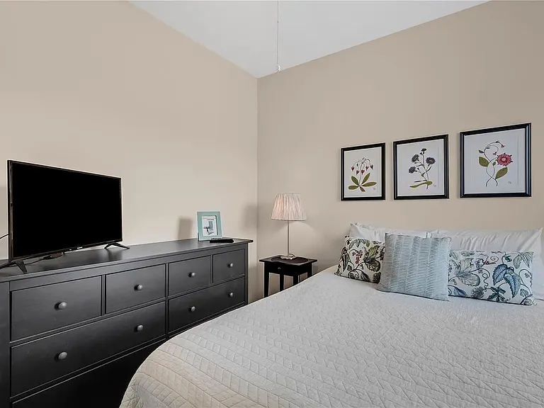 6015 Oak Mill Ter #1 — Photo 20