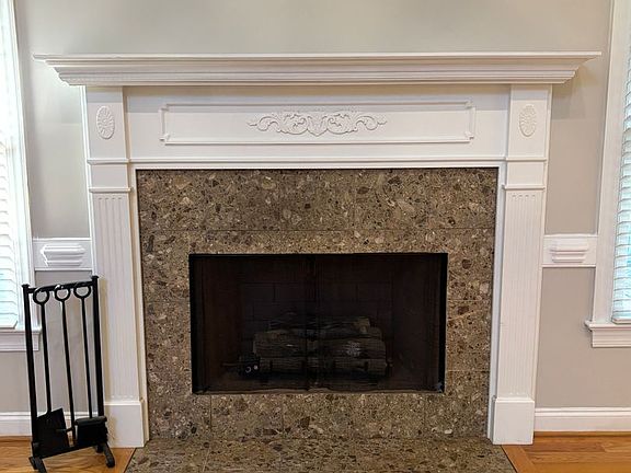 5th image of 522 Saint Helena Ct
