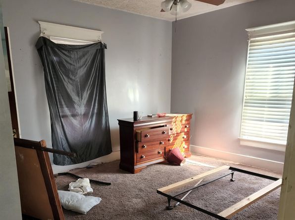 louisville-kentucky-73453990 picture