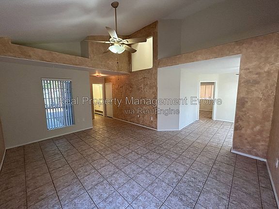 5th image of 405 E Rimrock Dr