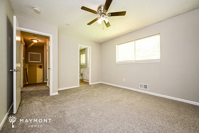 2472 Hartford Dr — Photo 9