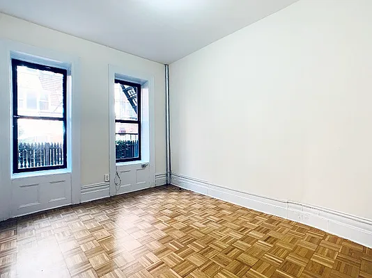 Rented by City Connections Realty | media 10