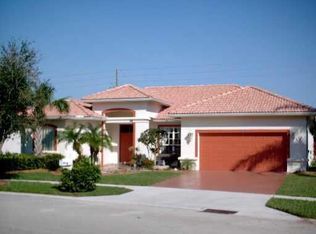 7040 Oakshire Ct, Lake Worth, FL 33467
