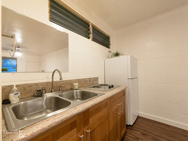 242 Kaiulani Ave — Photo 17