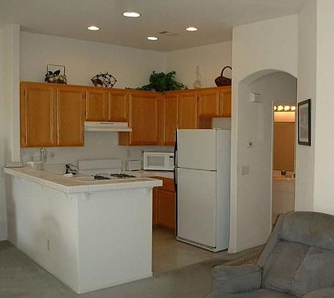 2nd image of 10675 Wexford St Unit 7