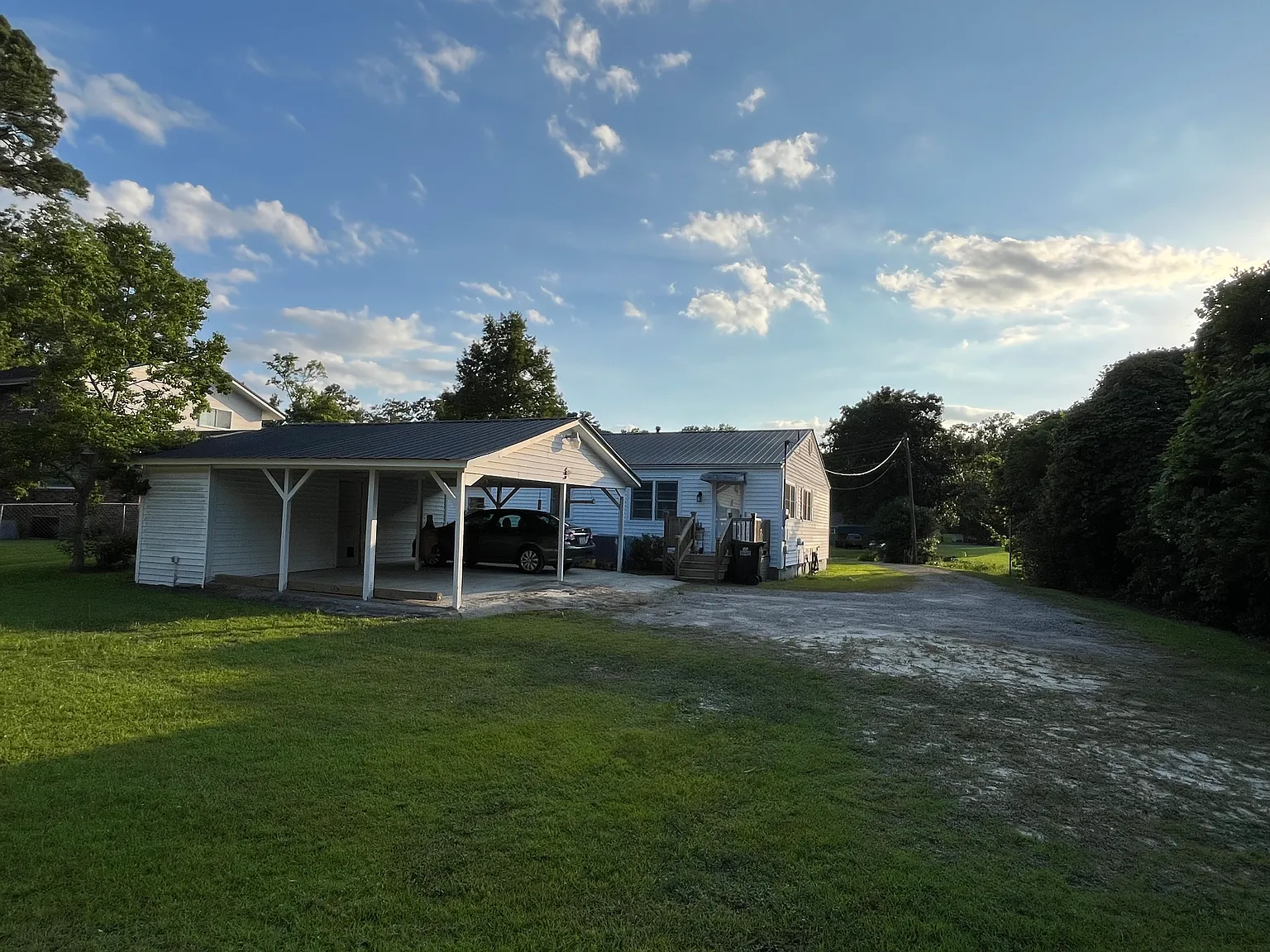 3 bed, 1444 sqft, $1,600 — Photo 2
