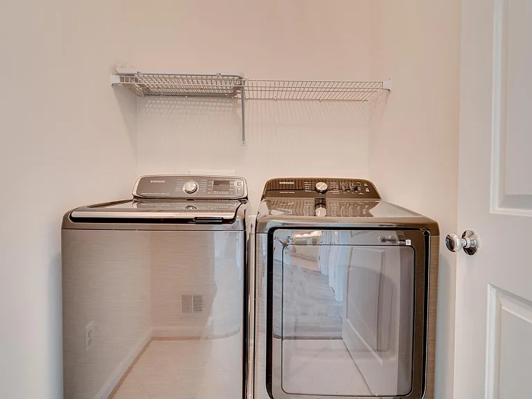 74 Pike Pl — Photo 31