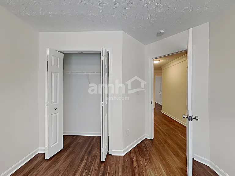 1772 N Oak Dr — Photo 18